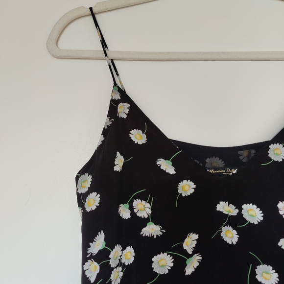 Massimo Dutti daisy floral camisole black, Size 2 - Picture 4 of 9
